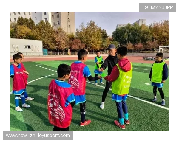 俱乐部与学校共办夏季足球营推动校园运动发展，俱乐部与校园足球合作协议